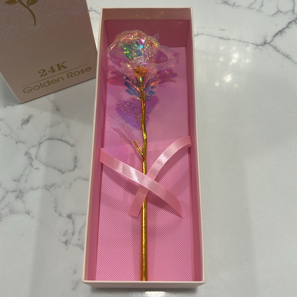 24K Gold Artificial Rose.‎ With Box